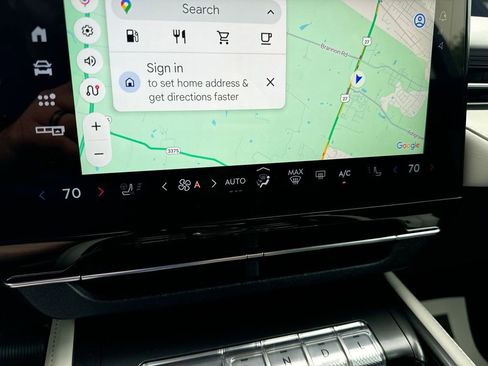 New 2025 Lincoln Nautilus Premier w/ Equipment Group 102A AWD/4WD image 16