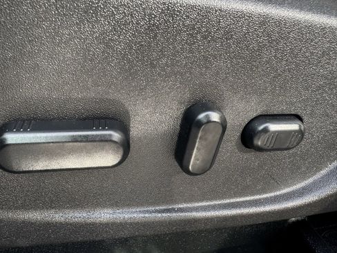 Certified 2019 Ford Escape Titanium image 29