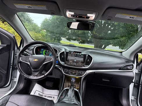 Used 2017 Chevrolet Volt Premier w/ Driver Confidence II Package FWD image 10