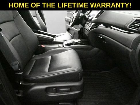 Used 2017 Honda Pilot Touring image 39