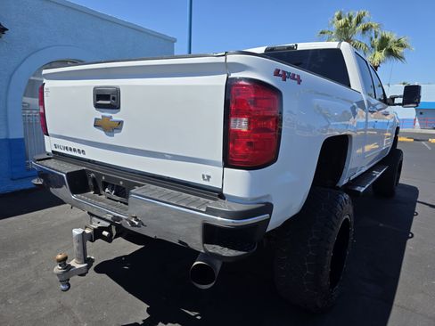 Used 2019 Chevrolet Silverado 2500 LT AWD/4WD image 3