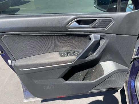 Used 2021 Volkswagen Tiguan S FWD image 9