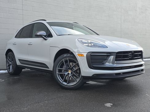 New 2026 Porsche Macan Turbo image 7