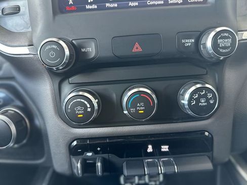 Used 2021 RAM 1500 Big Horn AWD/4WD image 19