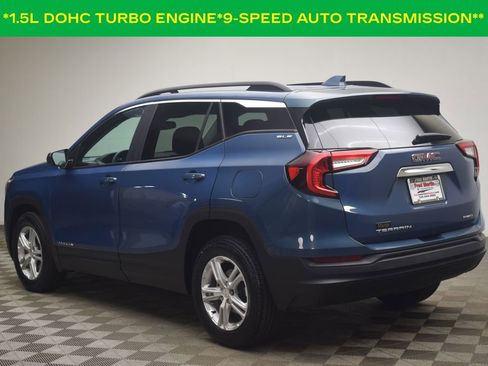 Used 2024 GMC Terrain SLE w/ Driver Convenience Package image 6