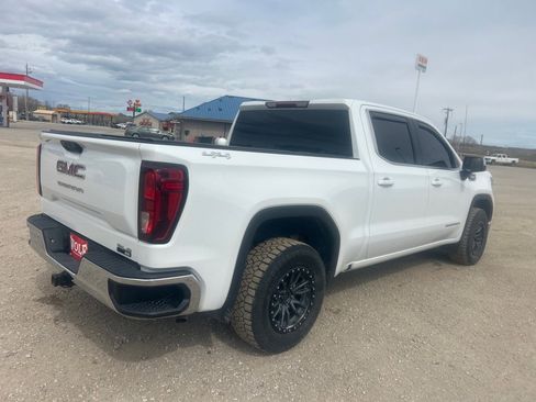 Used 2024 GMC Sierra 1500 SLE AWD/4WD image 24