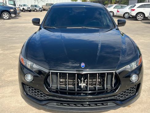 Used 2018 Maserati Levante AWD/4WD image 9