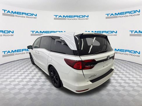 Used 2023 Honda Odyssey Sport image 3