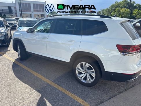 Used 2023 Volkswagen Atlas SE w/ Panoramic Sunroof Package AWD/4WD image 2