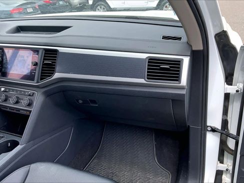 Used 2021 Volkswagen Atlas SE w/ Panoramic Sunroof Package AWD/4WD image 19