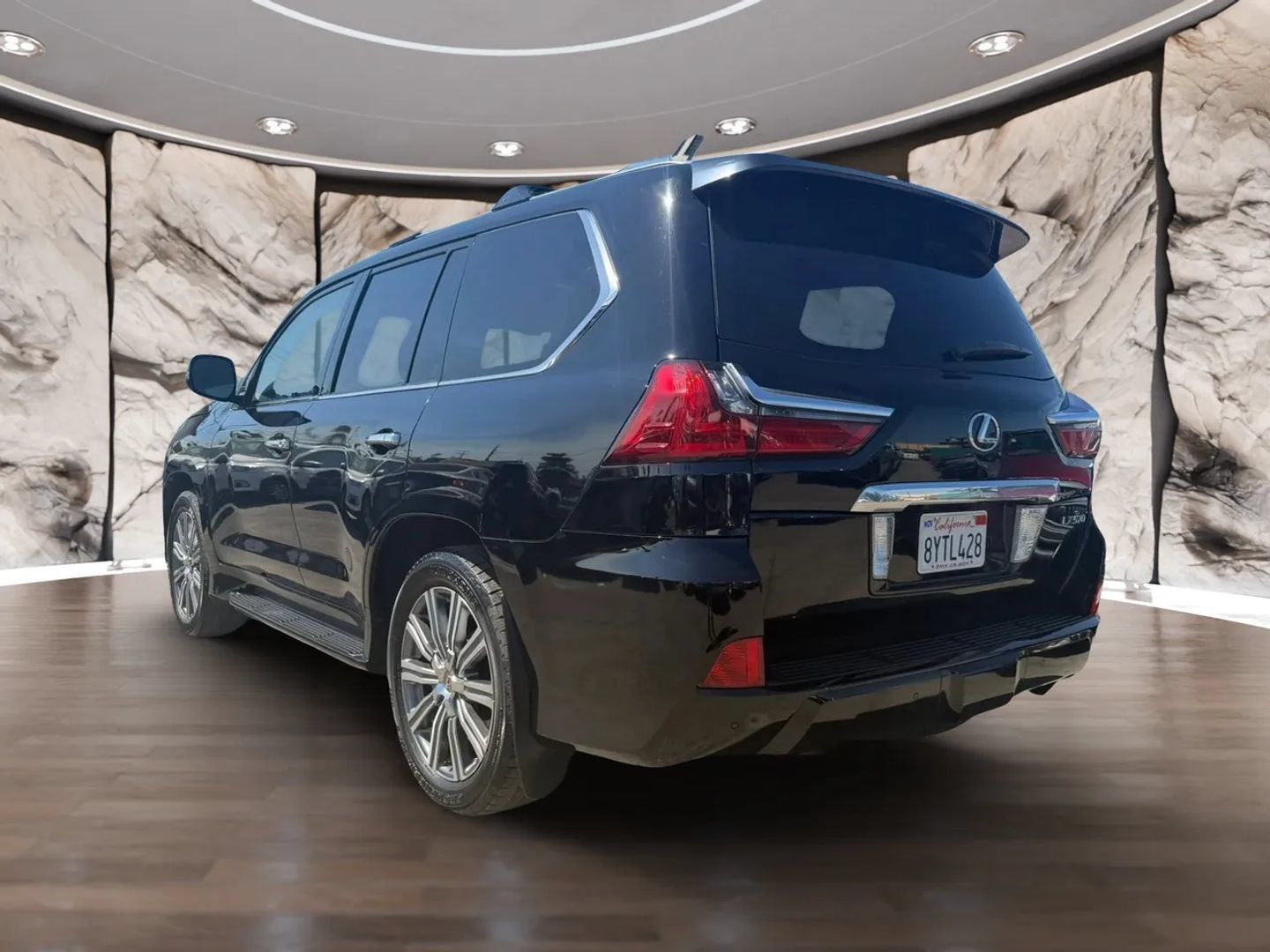 Used 2017 Lexus LX 570 4WD w/ Luxury Package image 8