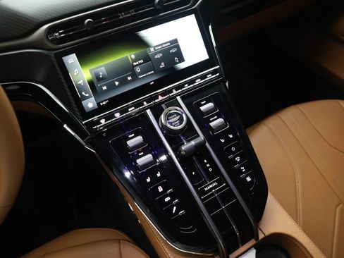 New 2026 Aston Martin V8 Vantage Coupe image 26