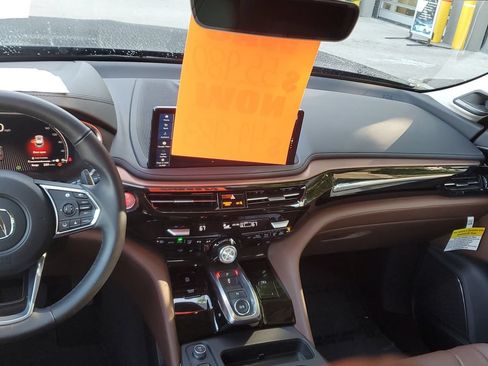 Certified 2026 Acura MDX FWD w/ Technology Package image 21