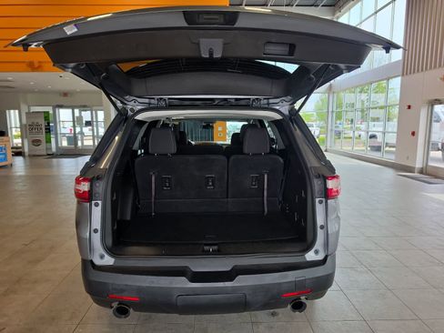 Used 2018 Chevrolet Traverse LS FWD image 31