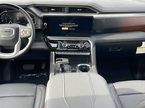 New 2026 GMC Sierra 1500 Denali AWD/4WD image 18