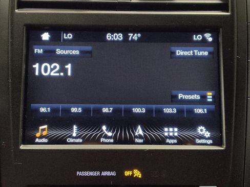 Used 2018 Lincoln MKC Select w/ Select Plus Package FWD image 25