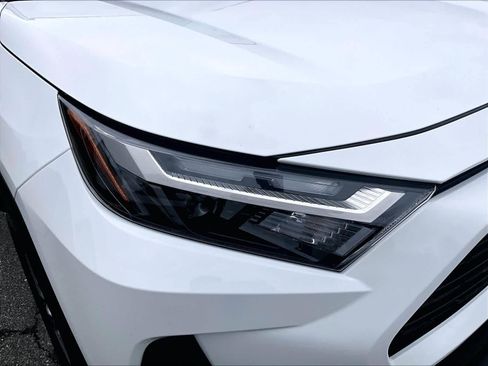 Used 2025 Toyota RAV4 XLE AWD/4WD image 33