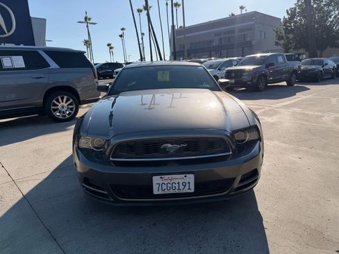 Used 2014 Ford Mustang Coupe RWD image 8
