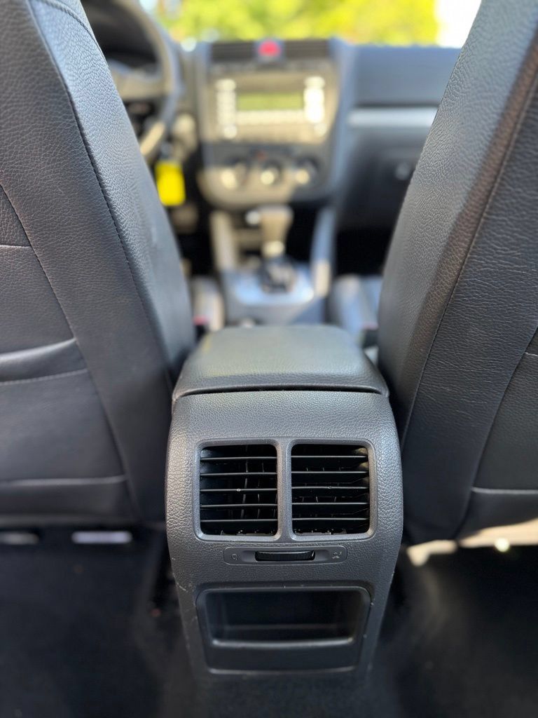 Used 2009 Volkswagen Jetta SE FWD image 22