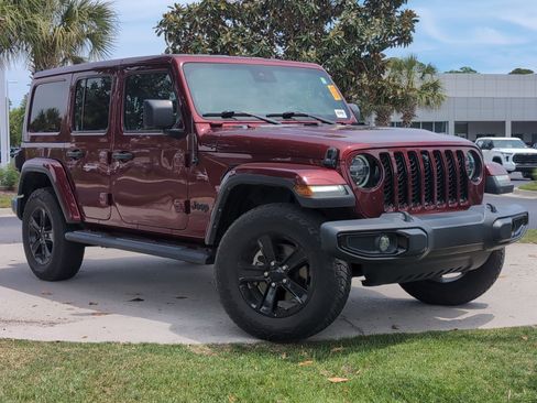 Used 2021 Jeep Wrangler Unlimited Sahara AWD/4WD image 2