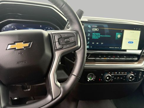 Used 2024 Chevrolet Silverado 1500 LT image 16