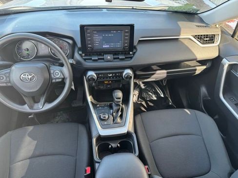 Certified 2019 Toyota RAV4 LE image 10