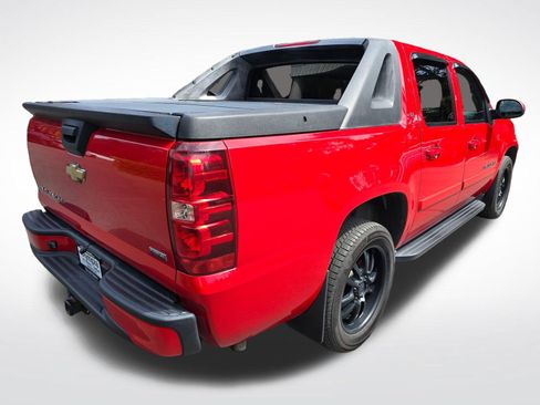 Used 2009 Chevrolet Avalanche LT AWD/4WD image 4