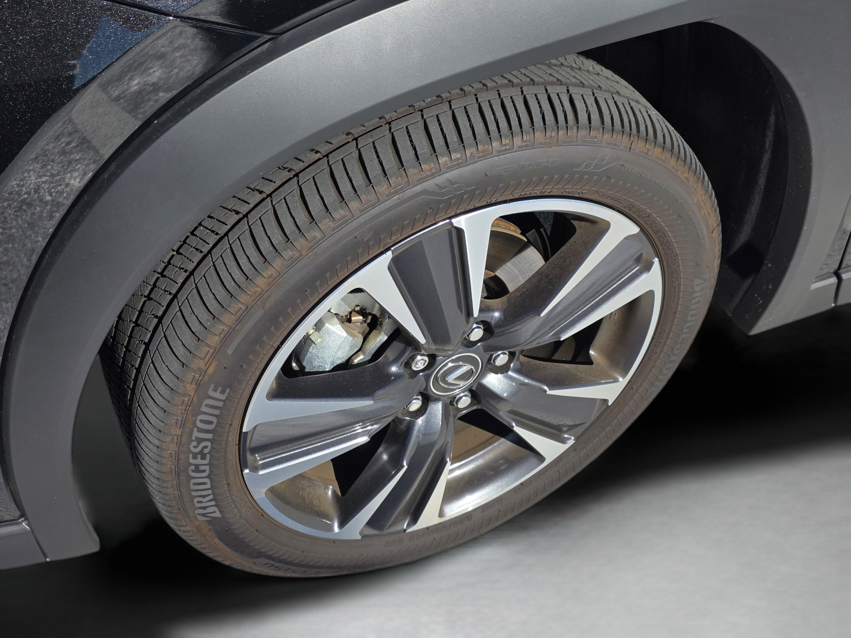 Used 2024 Lexus UX 250h FWD image 33