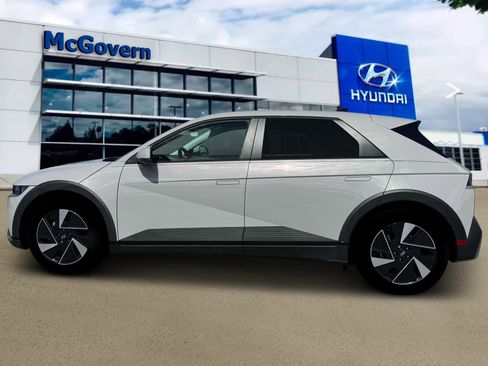 New 2026 Hyundai Ioniq 5 SE RWD image 3