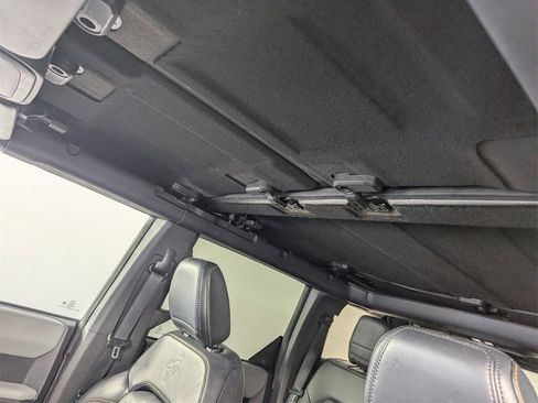 Used 2023 Ford Bronco Badlands image 12