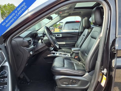 Used 2023 Ford Explorer XLT w/ Equipment Group 202A AWD/4WD image 18
