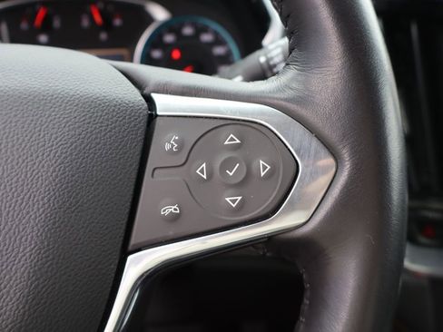 Used 2020 Chevrolet Traverse LT image 17