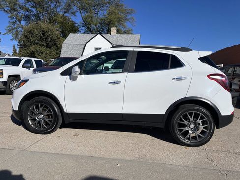 Used 2019 Buick Encore Sport Touring AWD/4WD image 3