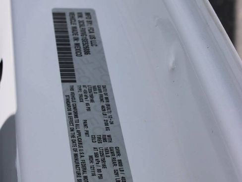 Used 2025 RAM ProMaster 2500 w/ U-Haul Equipment Group FWD image 10