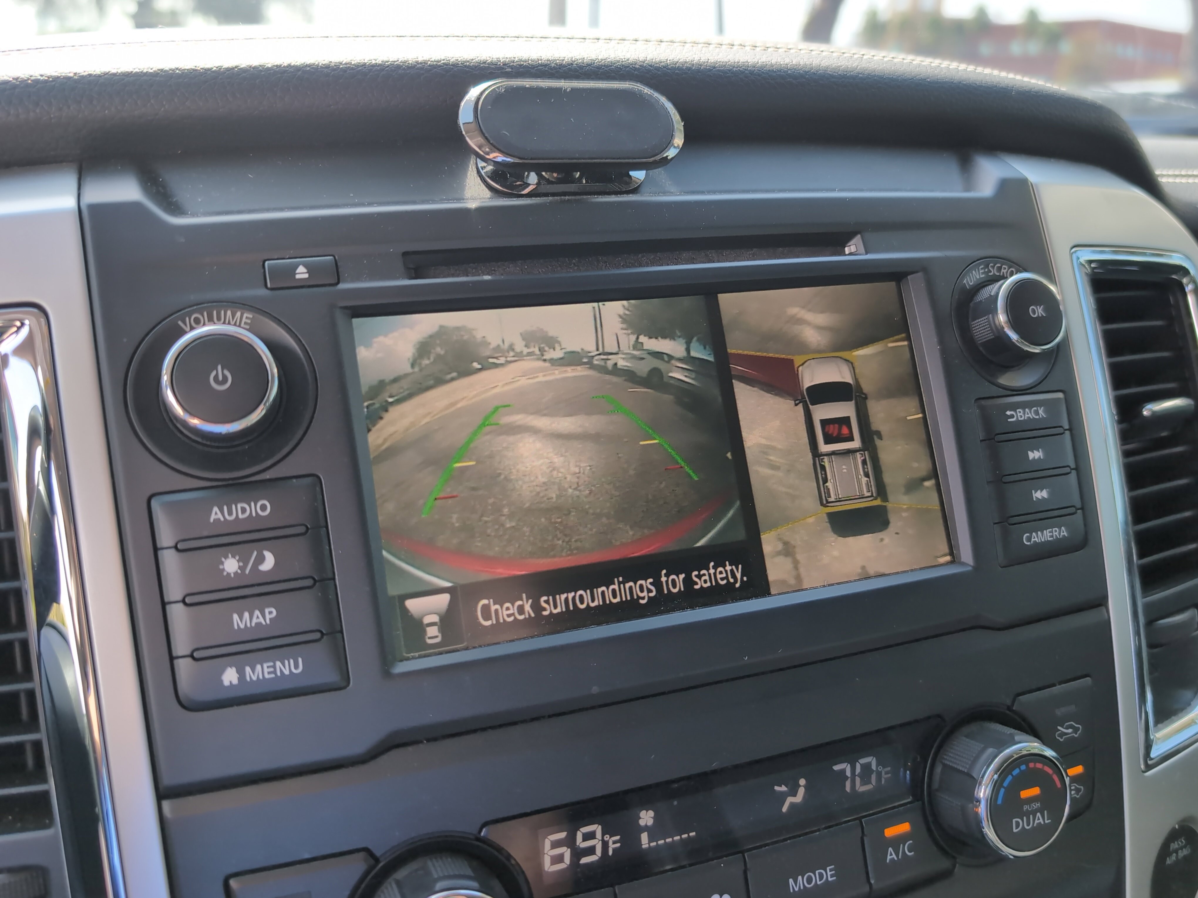 Used 2019 Nissan Titan PRO-4X w/ Pro-4x Convenience Package AWD/4WD image 17