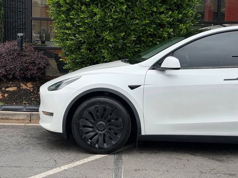 Used 2020 Tesla Model Y Long Range AWD/4WD image 10