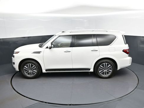 Used 2024 Nissan Armada SL w/ Captain's Chairs Package RWD image 35