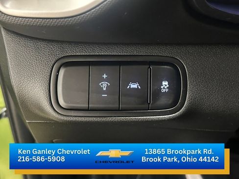 Used 2022 Hyundai Venue SE FWD image 10