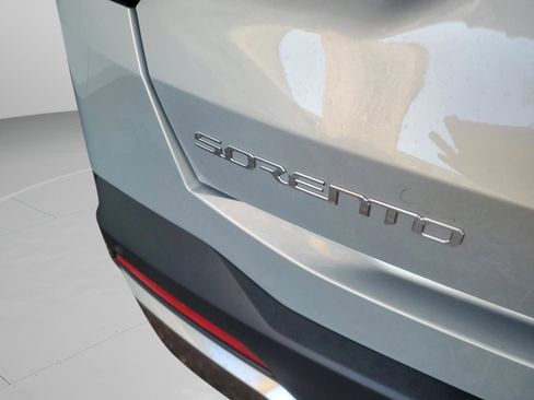 New 2026 Kia Sorento S w/ S Panoramic Sunroof Package image 8