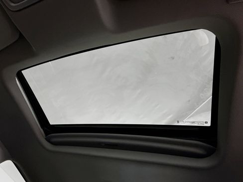 Used 2023 GMC Sierra 1500 SLT w/ SLT Premium Package image 27