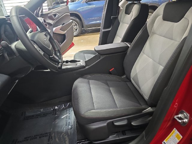 New 2026 Chevrolet Trax RS w/ Driver Confidence Package FWD image 16