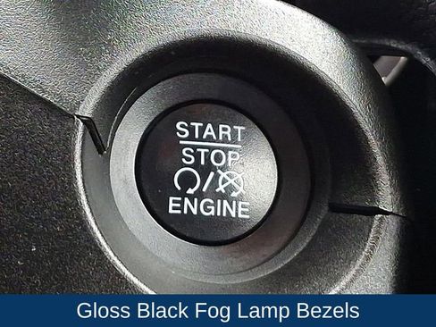 Used 2018 Jeep Compass Latitude w/ Popular Equipment Group image 18