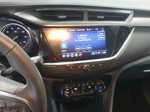 Used 2023 Buick Encore GX Essence image 34