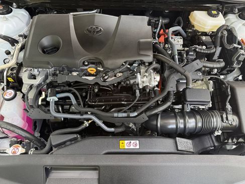 Used 2026 Toyota Camry SE FWD image 25