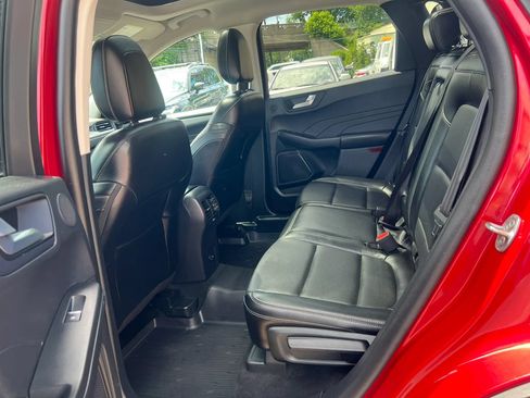 Used 2022 Ford Escape SEL w/ Technology Package FWD image 29