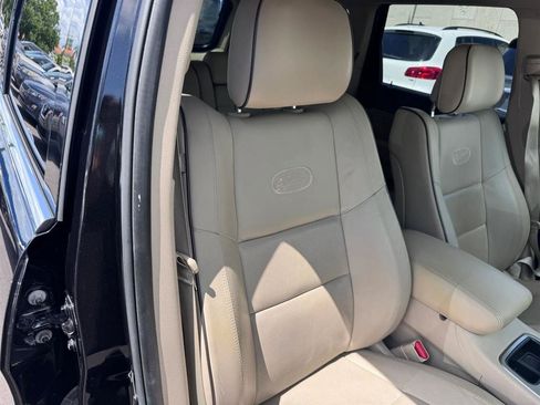 Used 2013 Jeep Grand Cherokee Overland RWD image 31
