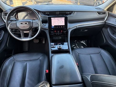 Certified 2022 Jeep Grand Cherokee Limited image 4