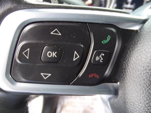 Used 2021 Jeep Wrangler Unlimited Sahara AWD/4WD image 21