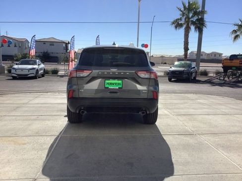 Used 2021 Ford Escape SE w/ SE Sport Appearance Package image 7