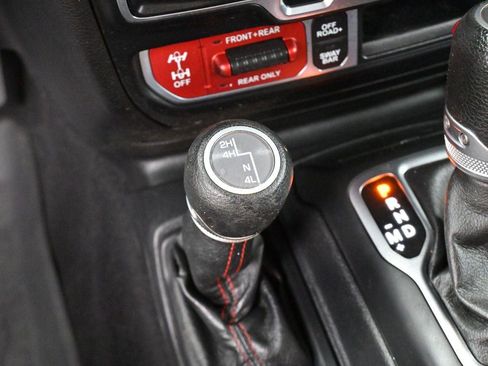 Used 2020 Jeep Gladiator Rubicon AWD/4WD image 23